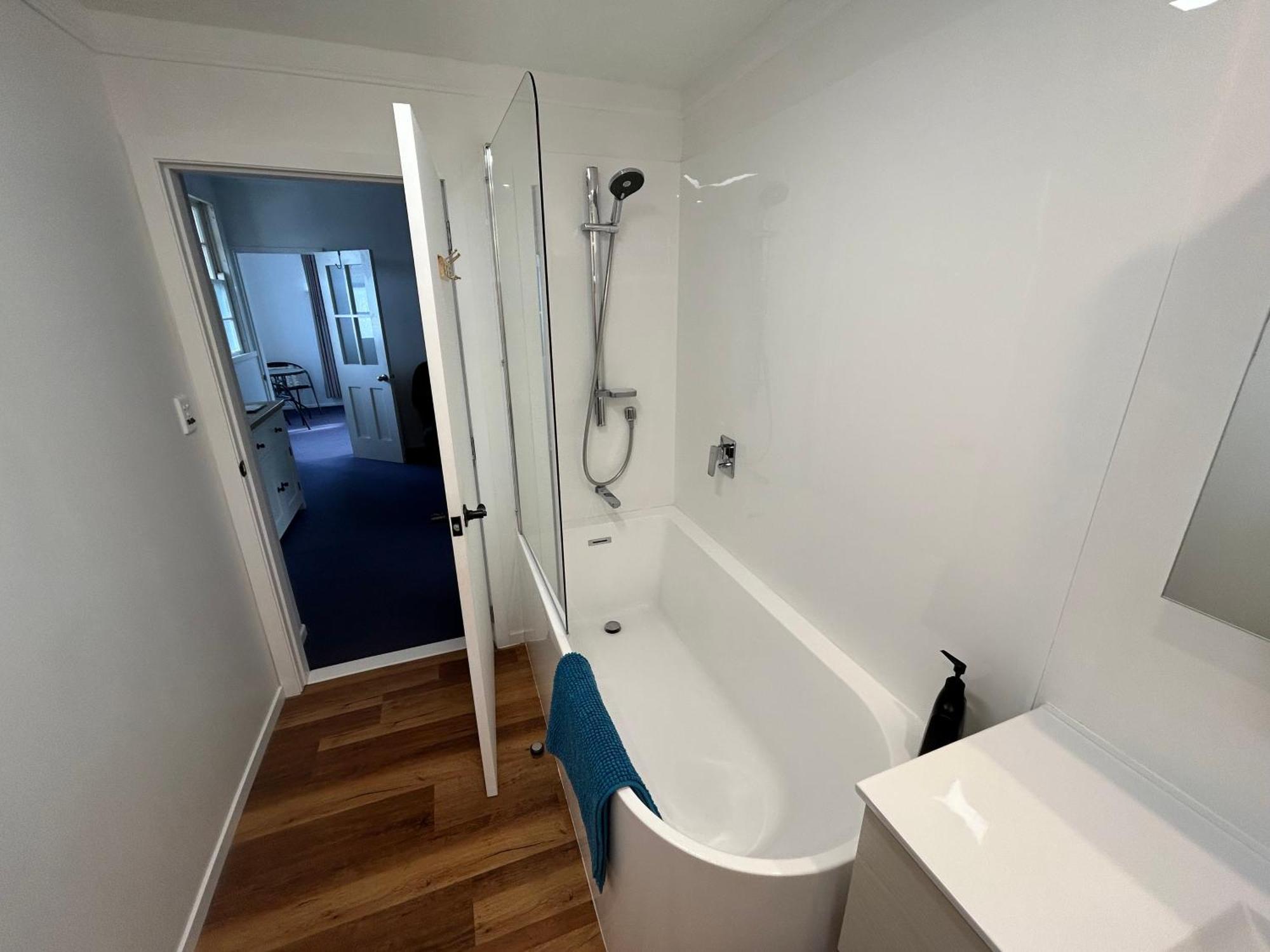 2 Bedroom Private Guesthouse In Korokoro Lower Hutt Zewnętrze zdjęcie